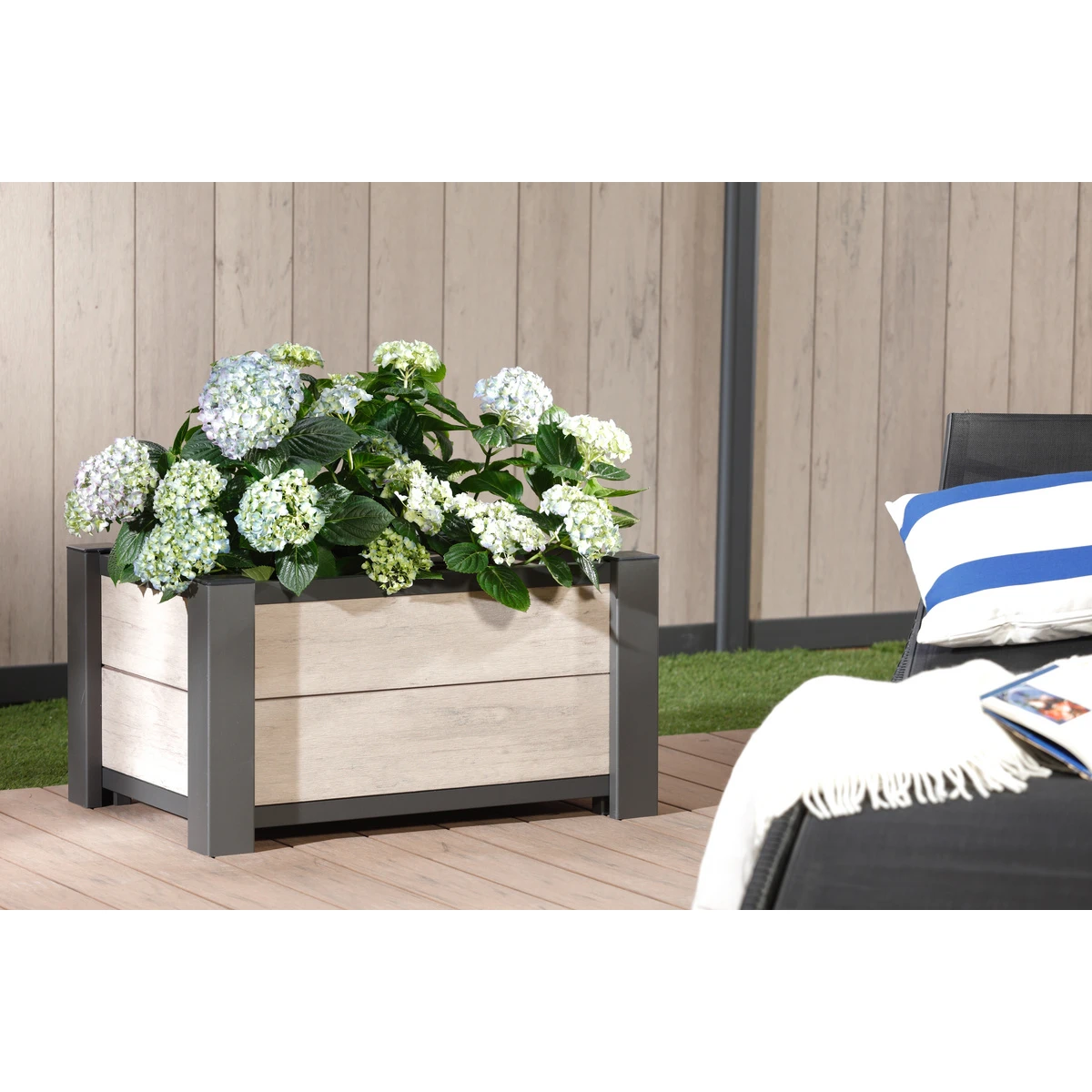 TraumGarten WPC 4-eck Pflanzkasten Mit Einsatz Mandel 72x52x40cm 2 TraumGarten WPC 4-eck Pflanzkasten Mit Einsatz Mandel 72x52x40cm – Bild 2